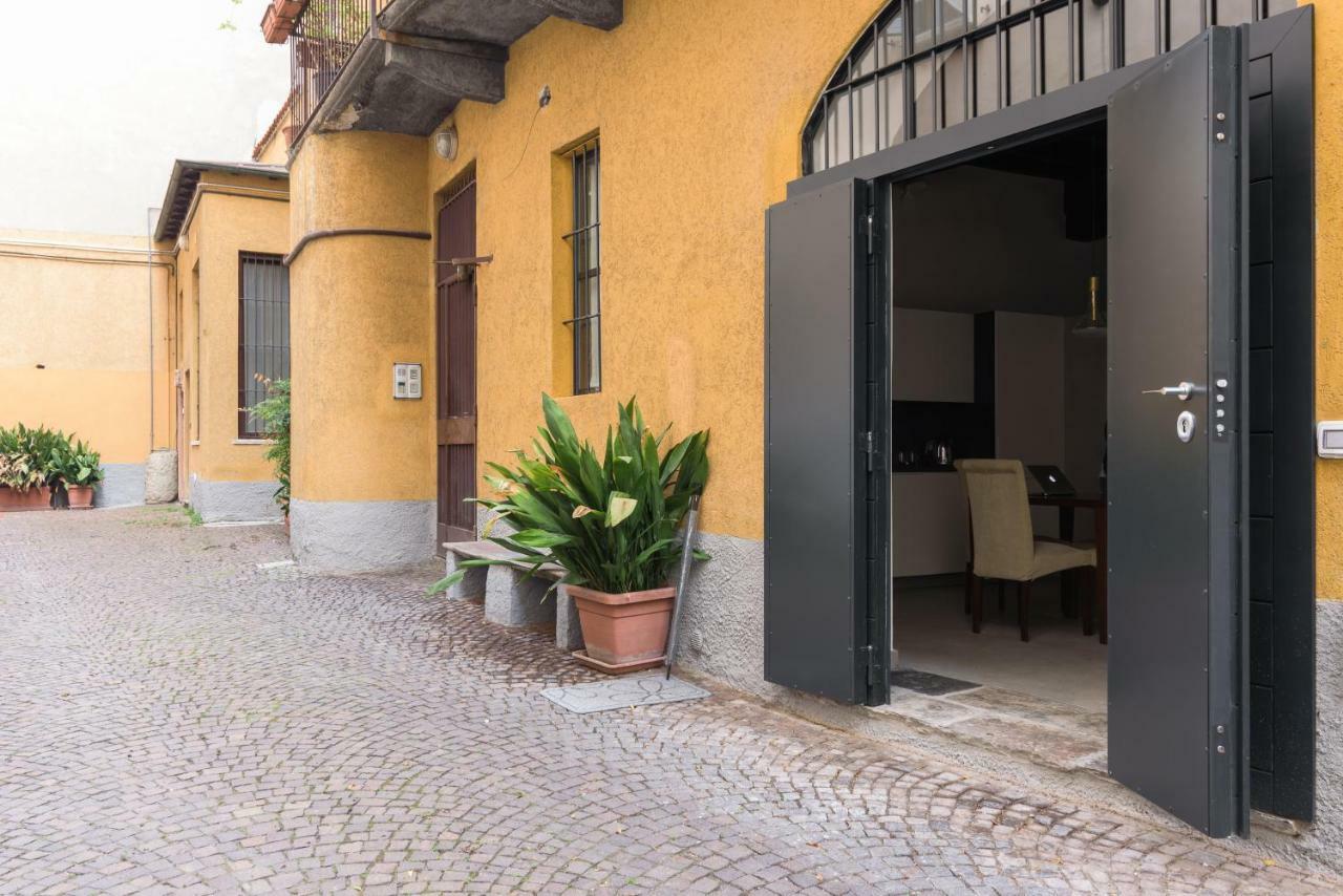 Le Scuderie Di Sant'Ambrogio, Milan